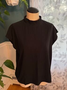 Athleta Away Mock Neck Tee M Black Short Sleeve Slit Shoulder Relaxed Travel Top